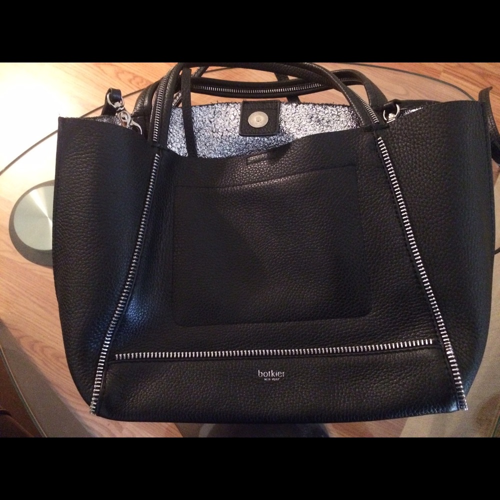 Botkier Shark Bite - image 4